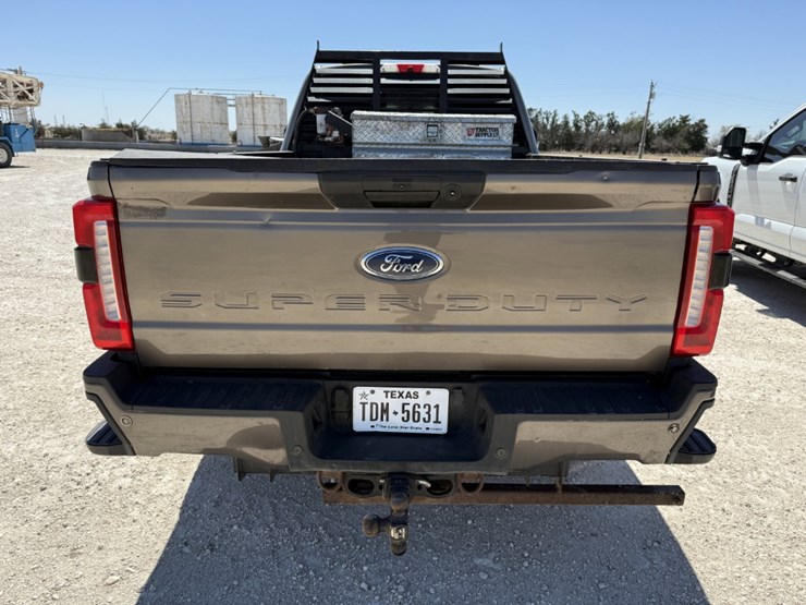 2023-ford-f250-image-5
