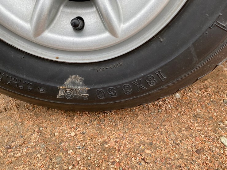 #1582-•-club-car-electric-golf-cart-with-charger-image-14