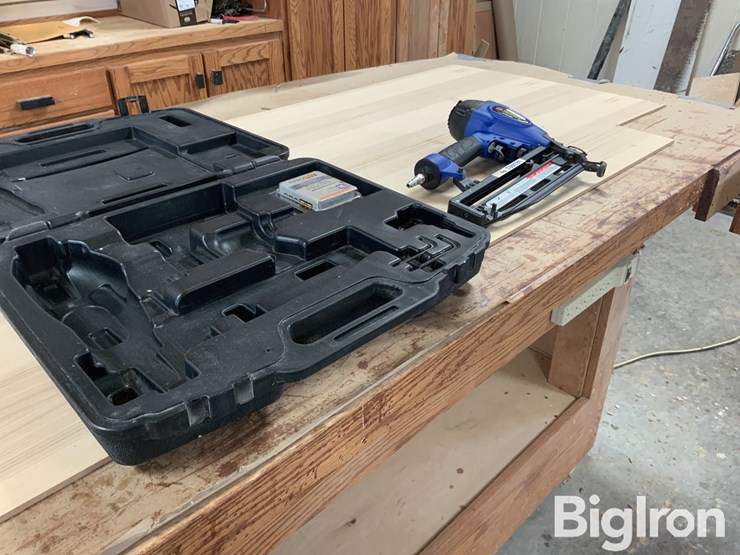 campbell-hausfeld-nb006400av-air-nailer-image-3