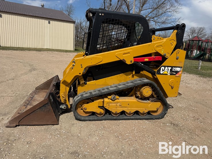2020-caterpillar-259d-image-8