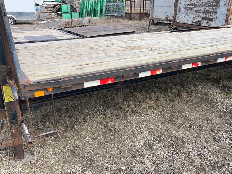 gooseneck-trailer-image-13