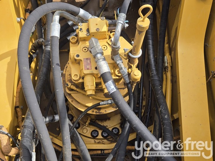 2021-caterpillar-336-image-87