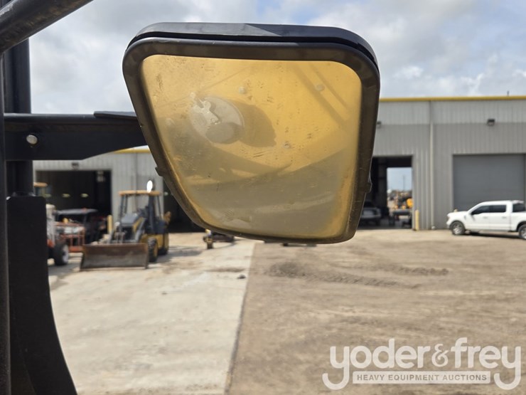 2021-caterpillar-336-image-128