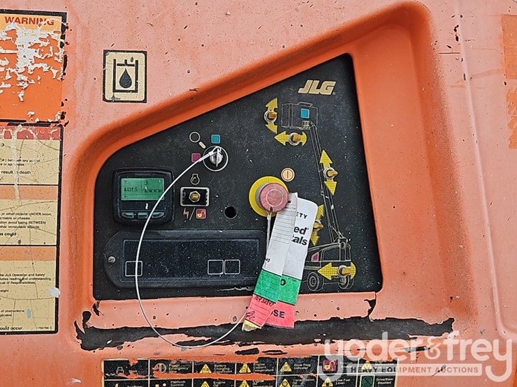 2016-jlg-400s-image-24