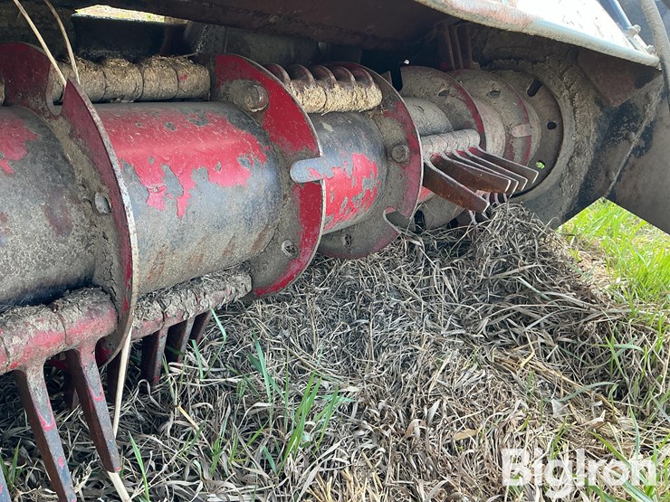 2015-case-ih-rd163-image-15