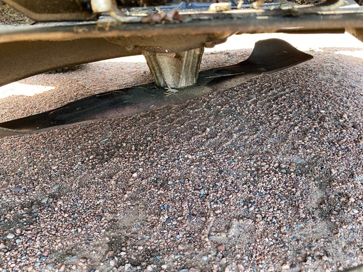 #1547-•-2022-cub-cadet-lt46-riding-lawn-mower-image-26