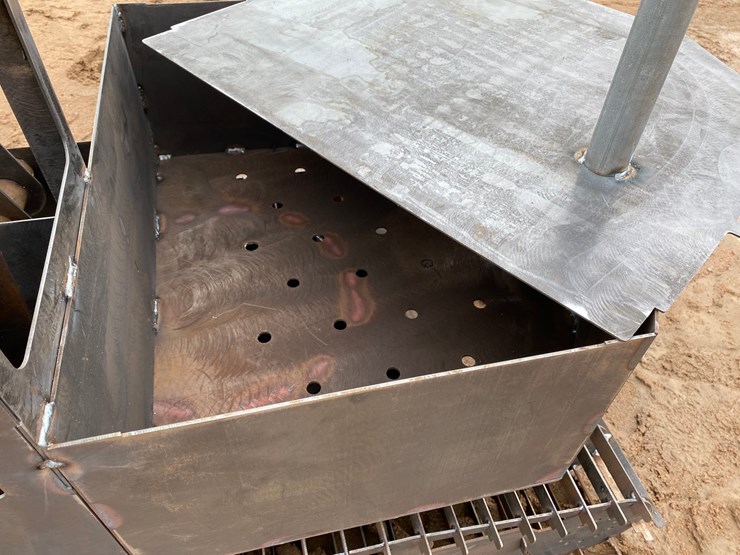 caterpillar-60-image-9