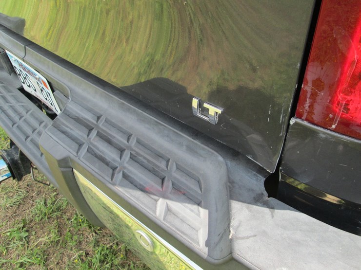 2011-chevrolet-2500hd-image-11
