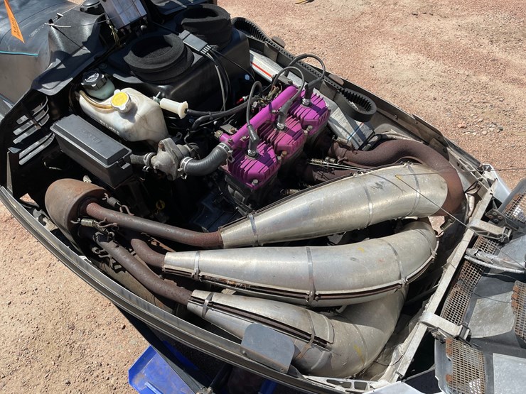 #1590-•-1996-polaris-indy-xcr-600-snowmobile-(no-reg-card)-image-19