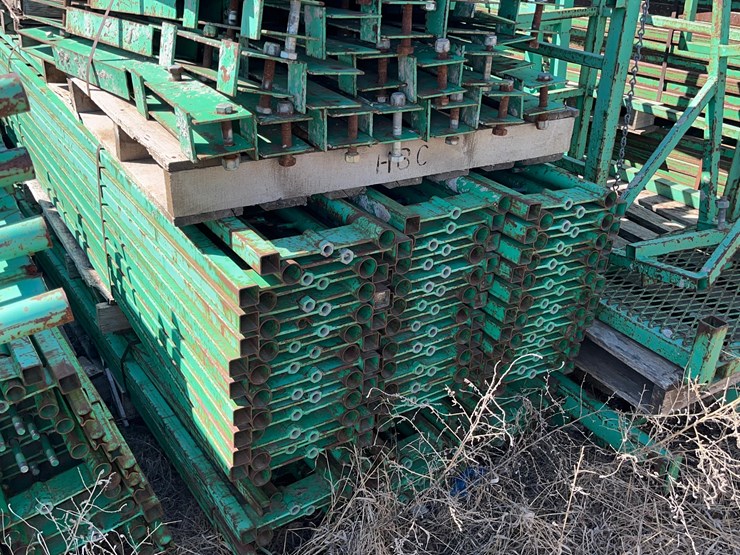 big-green-scaffolding-image-25
