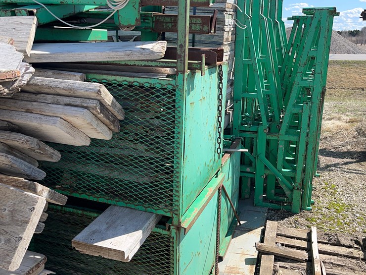big-green-scaffolding-image-2