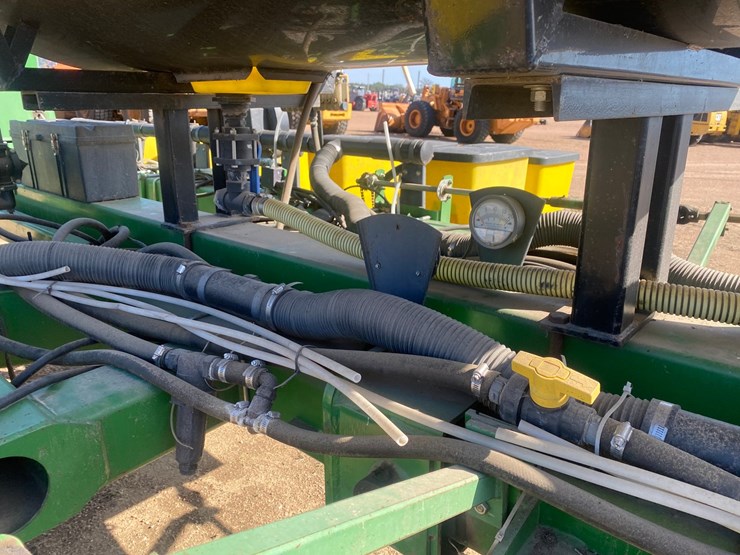 john-deere-7200-image-53