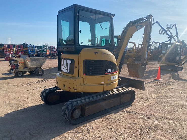 caterpillar-303c-cr-image-4