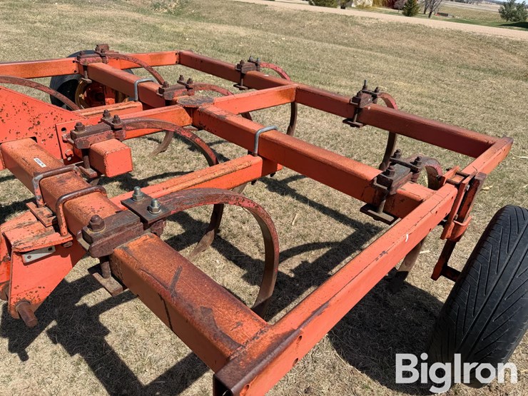 allis-chalmers-1600-image-8