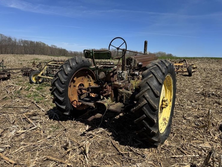 john-deere-b-image-7