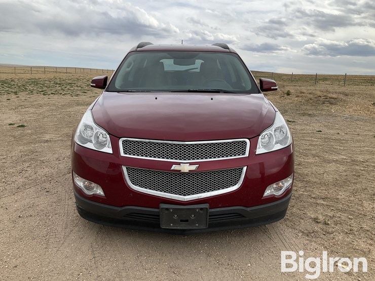 2011-chevrolet-traverse-ltz-image-2