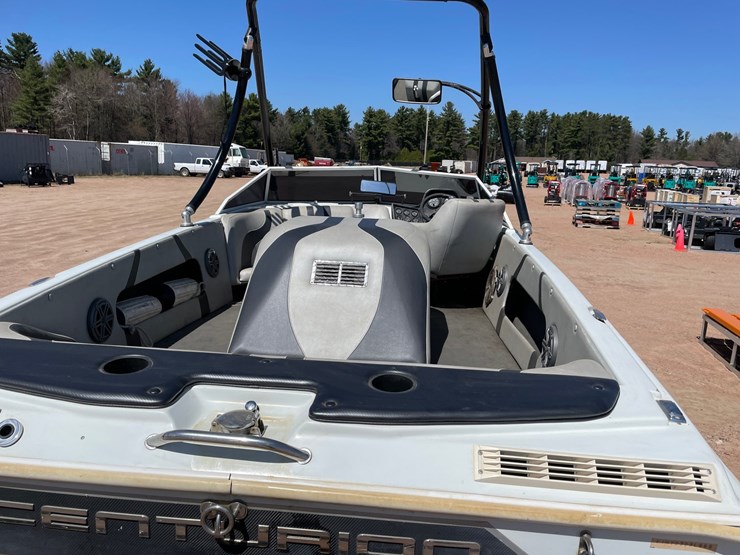 #1565-•-1989-ski-centurion-falcon-19'-ski-boat-(has-reg-card)-image-26