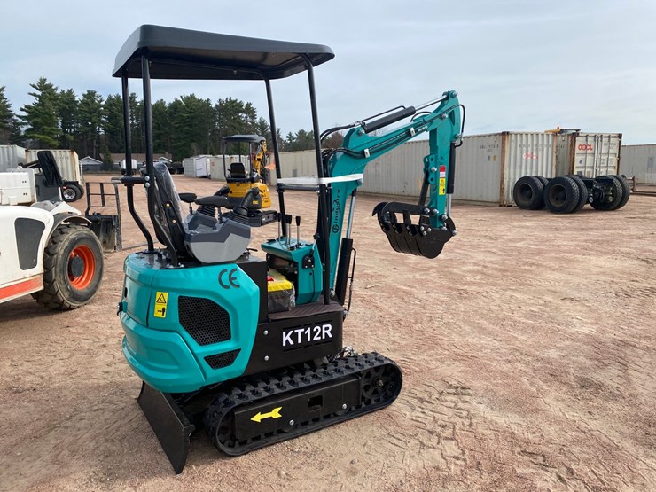 #5556-•-2026-cfg-kt12r-mini-excavator-image-3