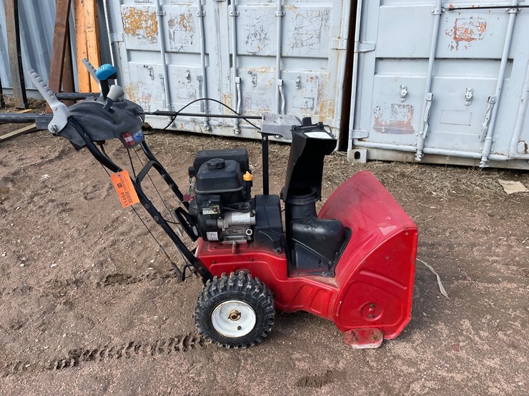 #1541-•-toro-7240e-24"-snow-blower-image-4