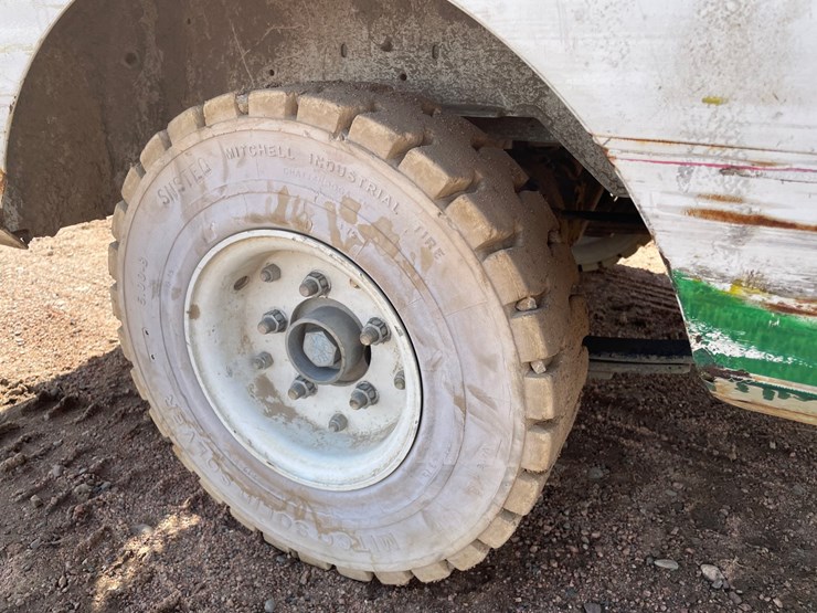 #1559-•-2017-taylor-dunn-electric-yard-cart-image-28