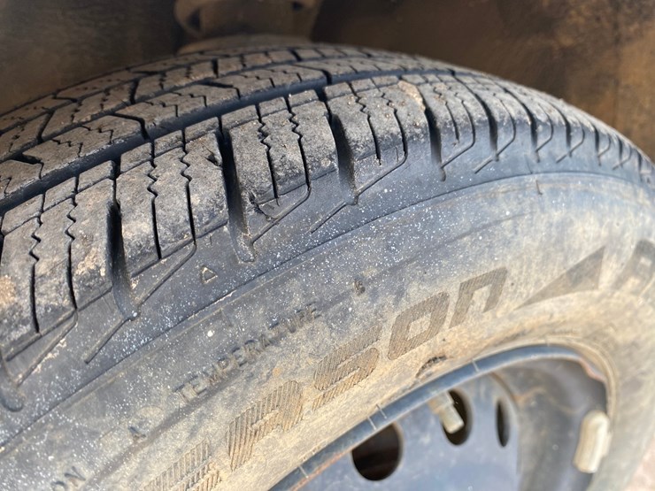 #1561-•-mitsubishi-minicab-truck-(no-title)-image-10