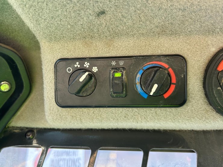 2022-bobcat-t66-image-25