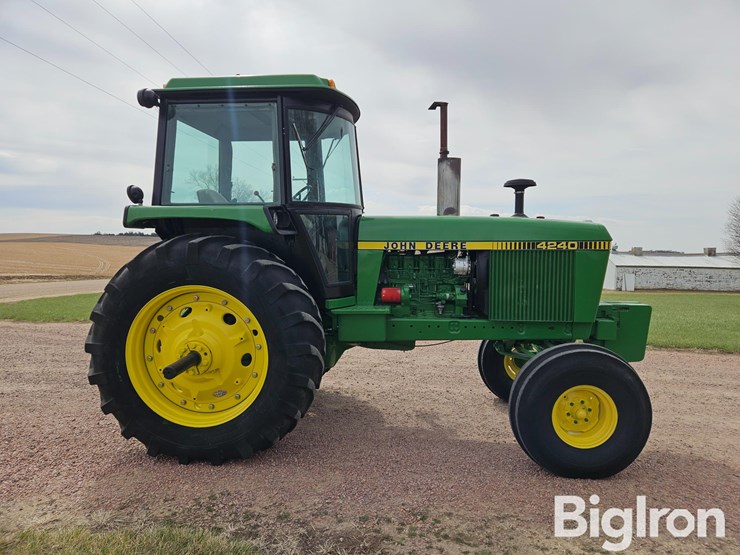 1982-john-deere-4240-image-4