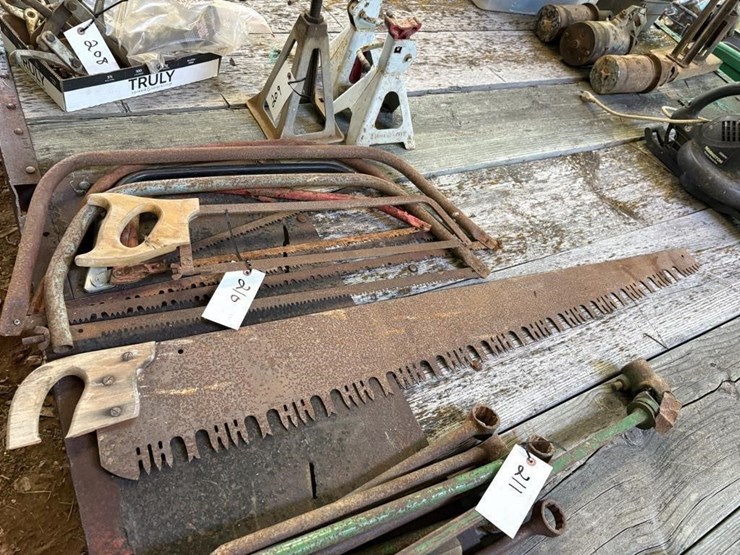 assorted-hand-saws-image-1