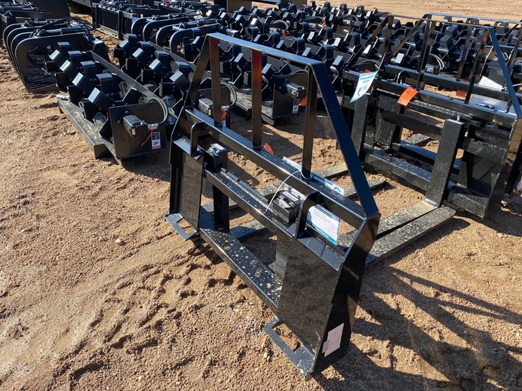#4099-•-mower-king-4,000-lbs-capacity-pallet-fork-attachment-image-4