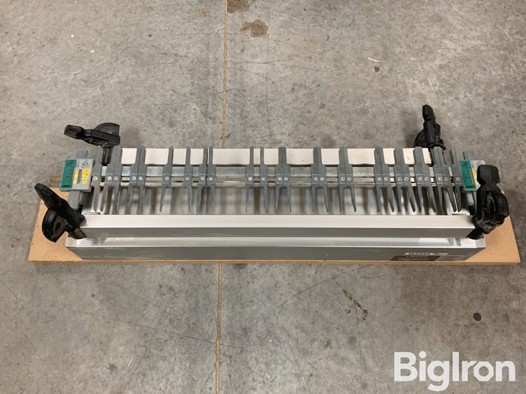 leigh-d4r-24”-dovetail-jig-image-14