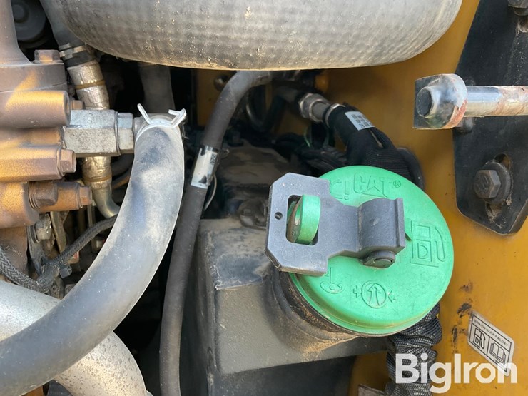 2020-caterpillar-259d3-image-15