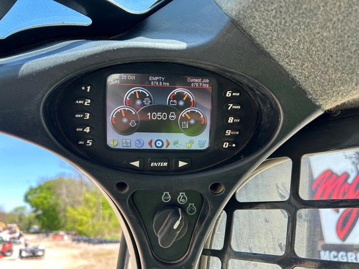 2022-bobcat-s770-image-21