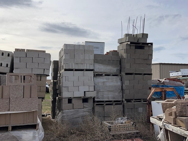 patio-and-building-bricks-image-21