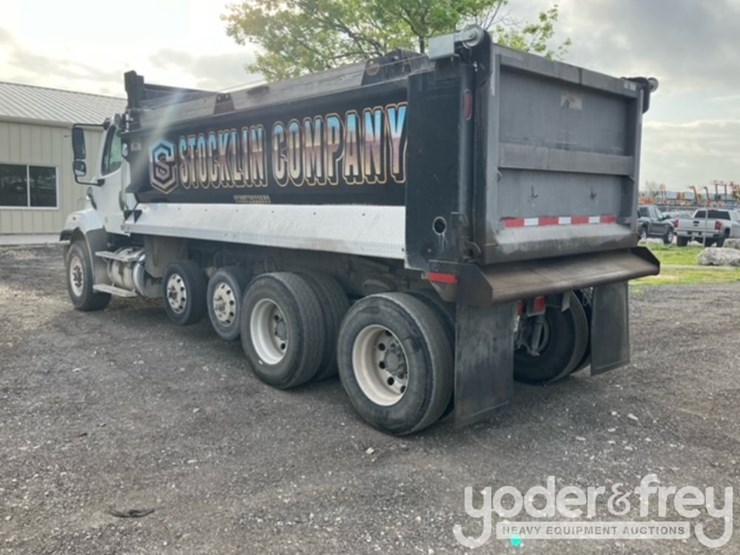 2018-freightliner-108sd-image-2