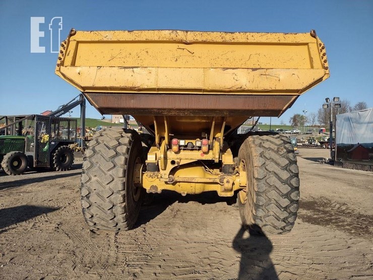 2019-caterpillar-745-image-4
