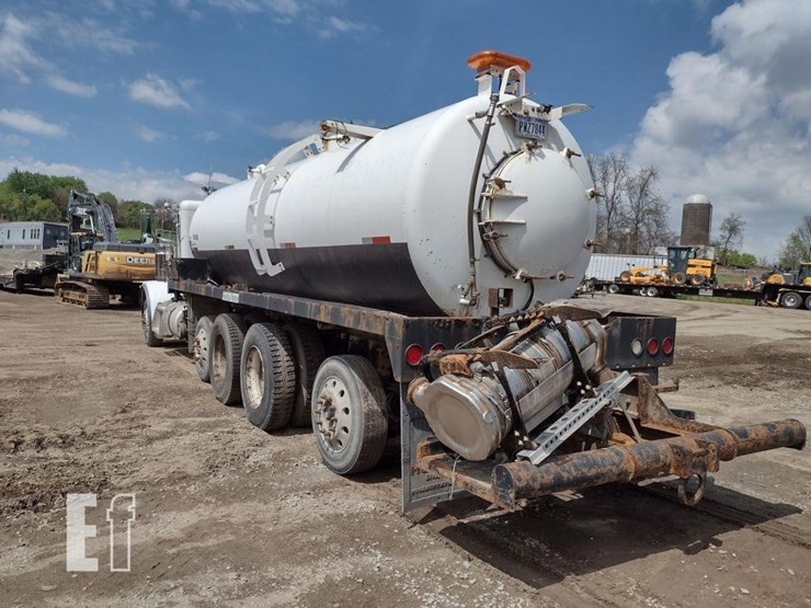 peterbilt-389-image-58