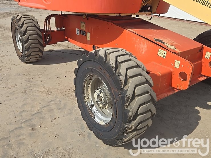 2008-jlg-400s-image-16