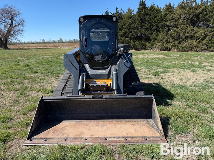 2011-deere-333d-image-2
