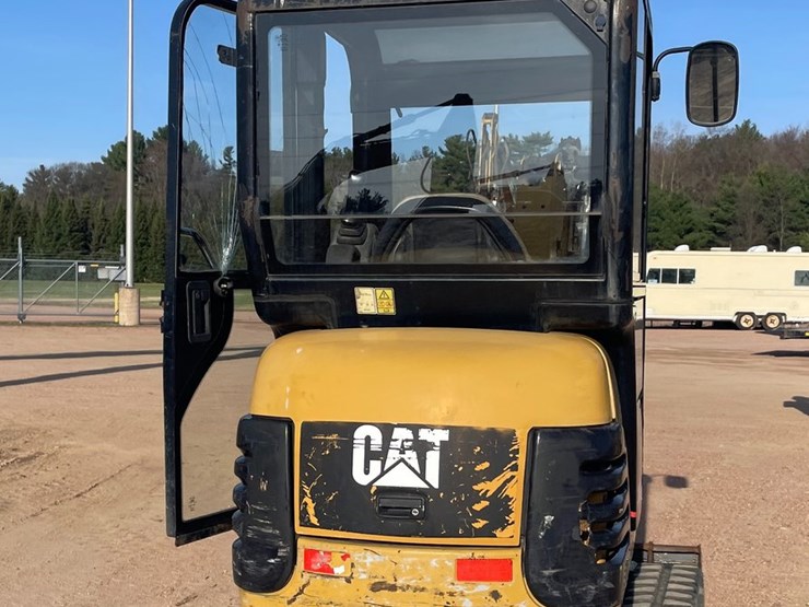 2005-caterpillar-301.8-image-6