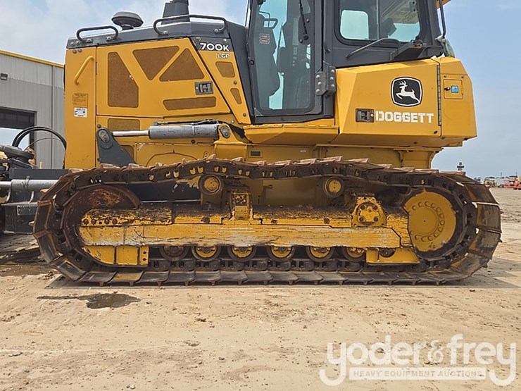 2019-deere-700k-lgp-image-9