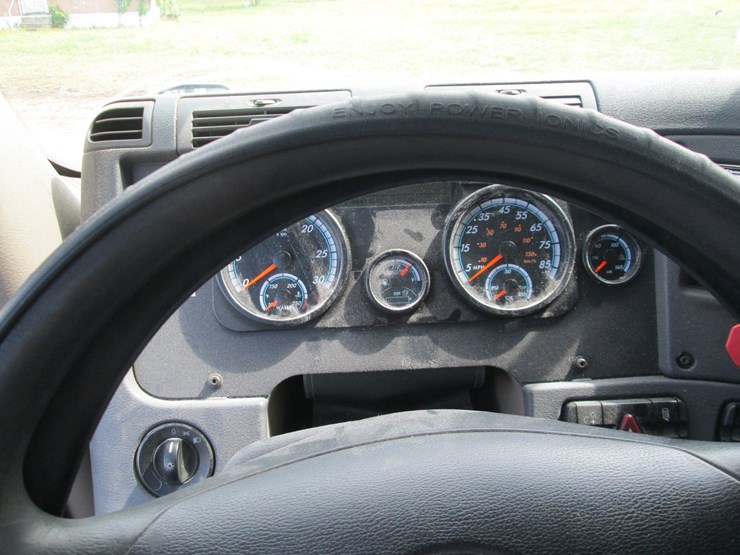 2016-freightliner-cascadia-113-image-44