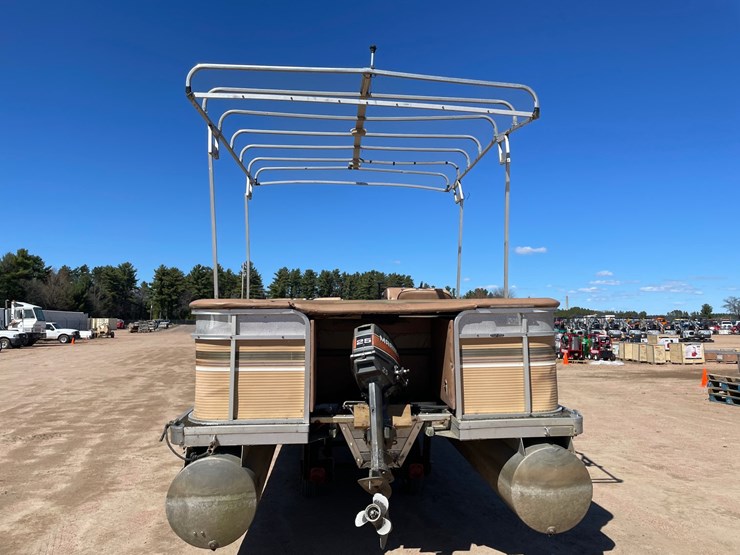 #1574-•-1984-sanpan-816-20'-pontoon-(has-wi-title)-image-8