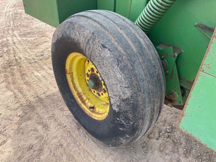 john-deere-510-image-23