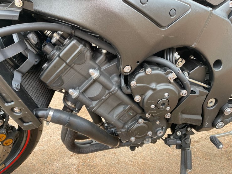 #1634-•-2012-yamaha-fz8-n-motorcycle-(has-wi-title)-image-20