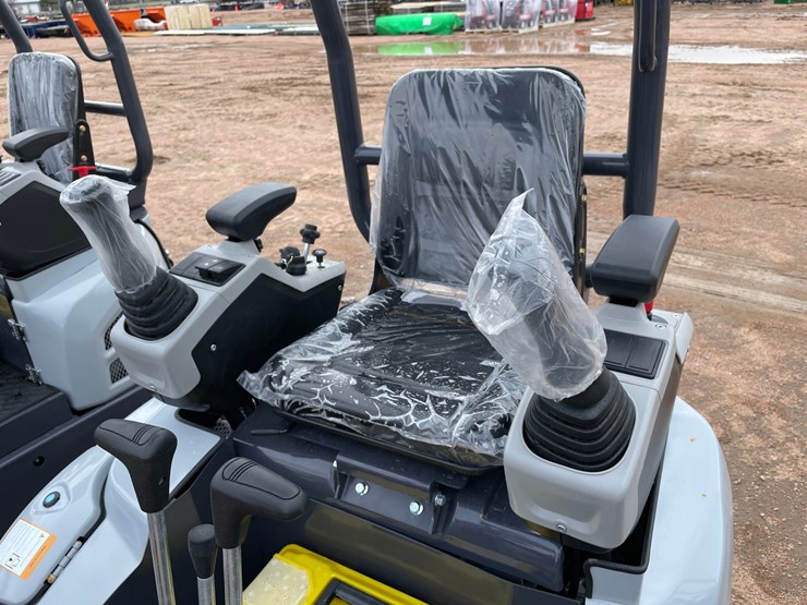 #5516-•-new-ats-me18-mini-excavator-image-9