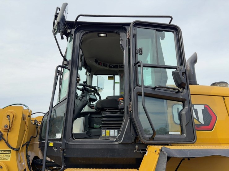 2020-caterpillar-930m-image-21