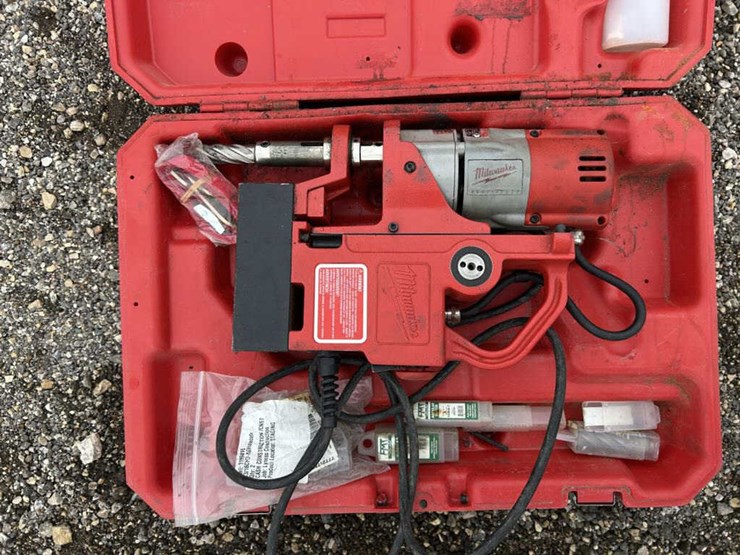 #181-•-milwaukee-mag-drill-electromagnetic-drill-press-image-2