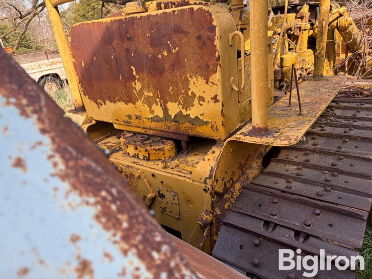 caterpillar-d7-image-19