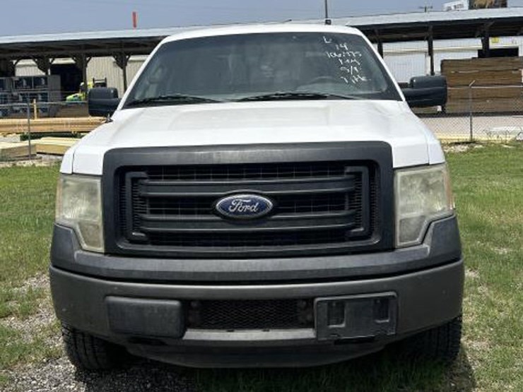 2014-ford-f150-xl-image-2