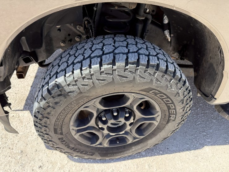 2023-ford-f250-image-26